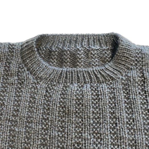 Grey Hand Knit Wool Sweater - Size M - Picture 3 of 9